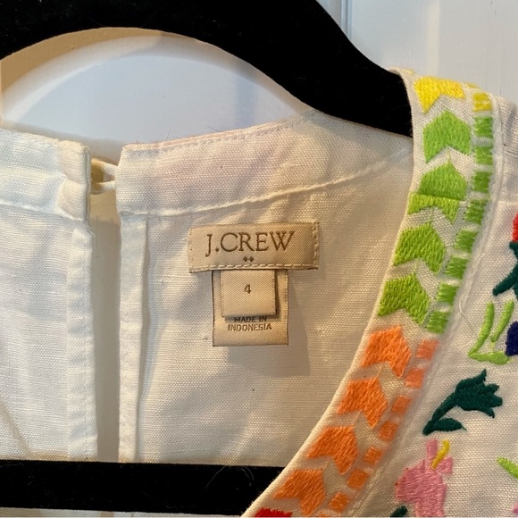 White J Crew Factory tank top with detail - Picture 3 of 3